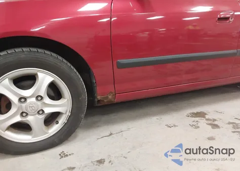 2004 Hyundai Elantra Gt from USA, damaged, VIN KMHDN56D34U102834